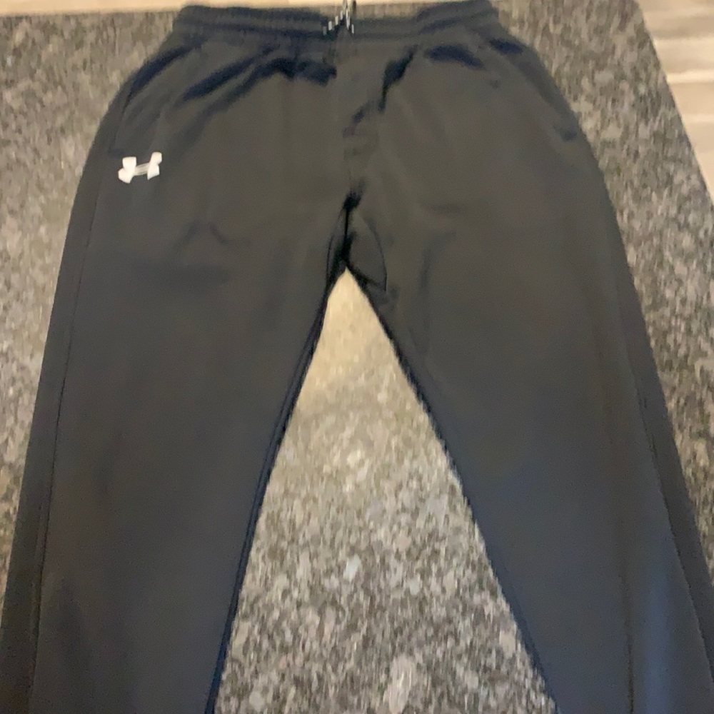 Like new UA Storm Cold Gear joggers
